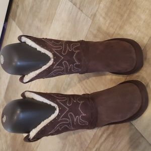 Lamo Wrangler boots size 6 brown